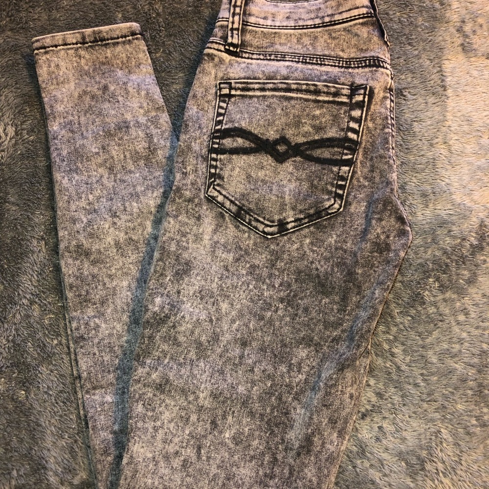 Mudd acid wash skinny jeans